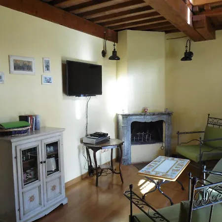 Feriehus Podere Caldaruccio La Pineta For 18 People *