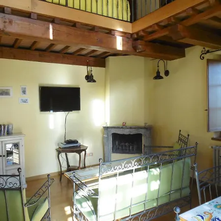 Podere Caldaruccio La Pineta For 18 People
