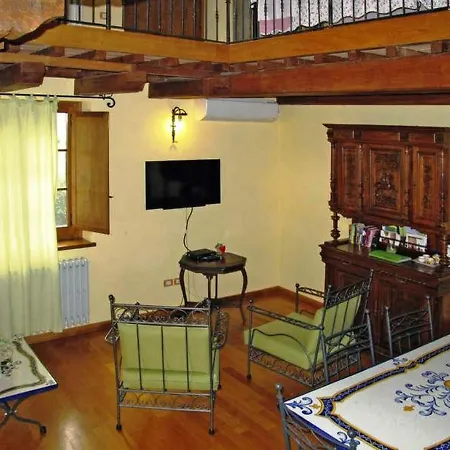 Podere Caldaruccio La Pineta For 18 People * Ramazzano - Le Pulci