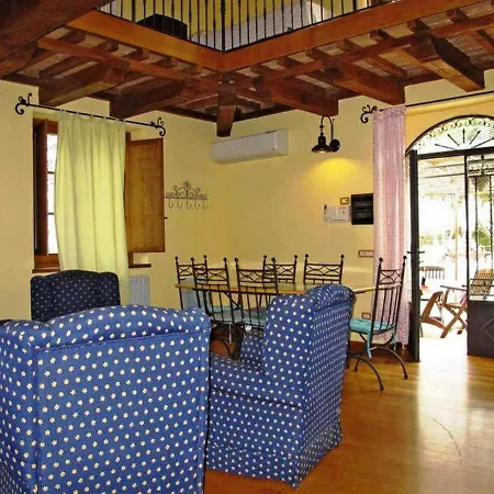Feriehus Podere Caldaruccio La Pineta For 18 People